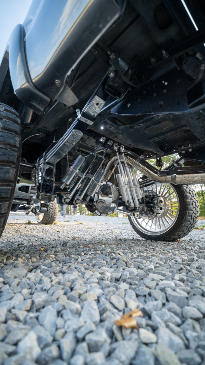 Rear suspension and exhaust from behind the rear axle